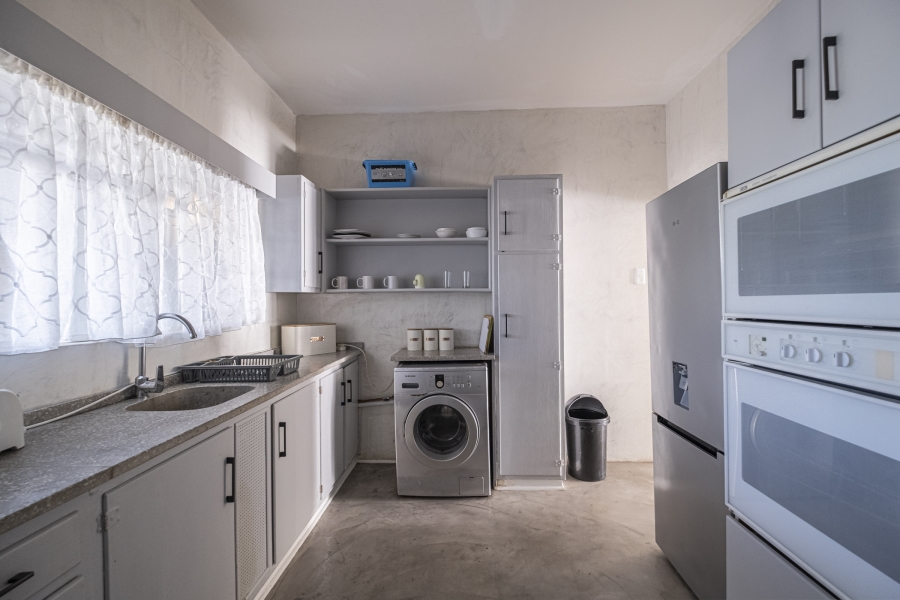 2 Bedroom Property for Sale in Humewood Eastern Cape